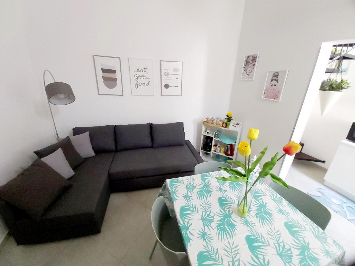 Dimora Asmara 11 15 Apartment Brindisi Exterior photo